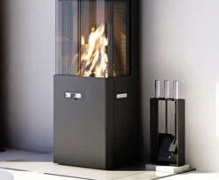 Rais Tetra Floor Stand In Black